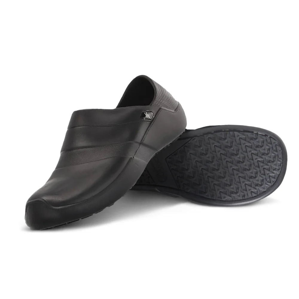 Anywear Journey Oil and Slip Resistant Shoe