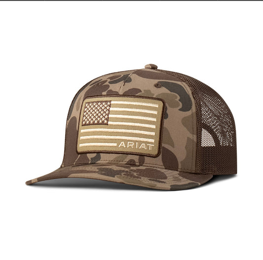 GORRA MARRÓN ARIAT CAMO CON BANDERA AMERICANA