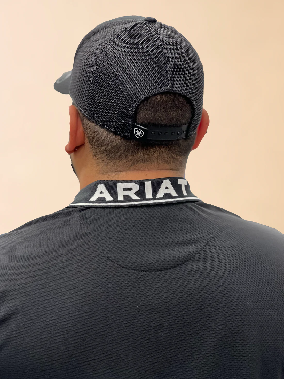 Men’s Ariat Tek APS Logo SMU SS Black/White Polo