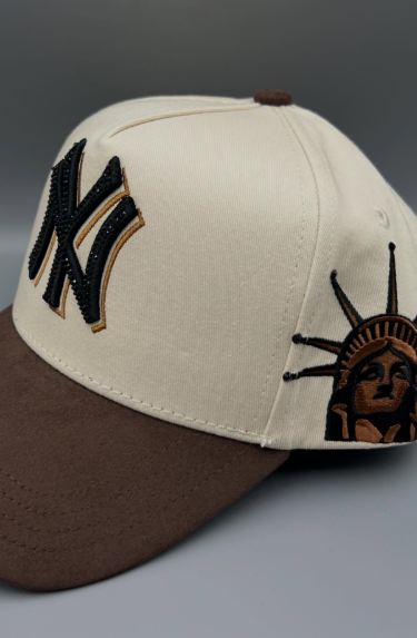 Kevin Hats New York White on Brown