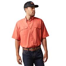 Camiseta Ariat Venttek Ouybound color Burnt Sienna de manga corta.