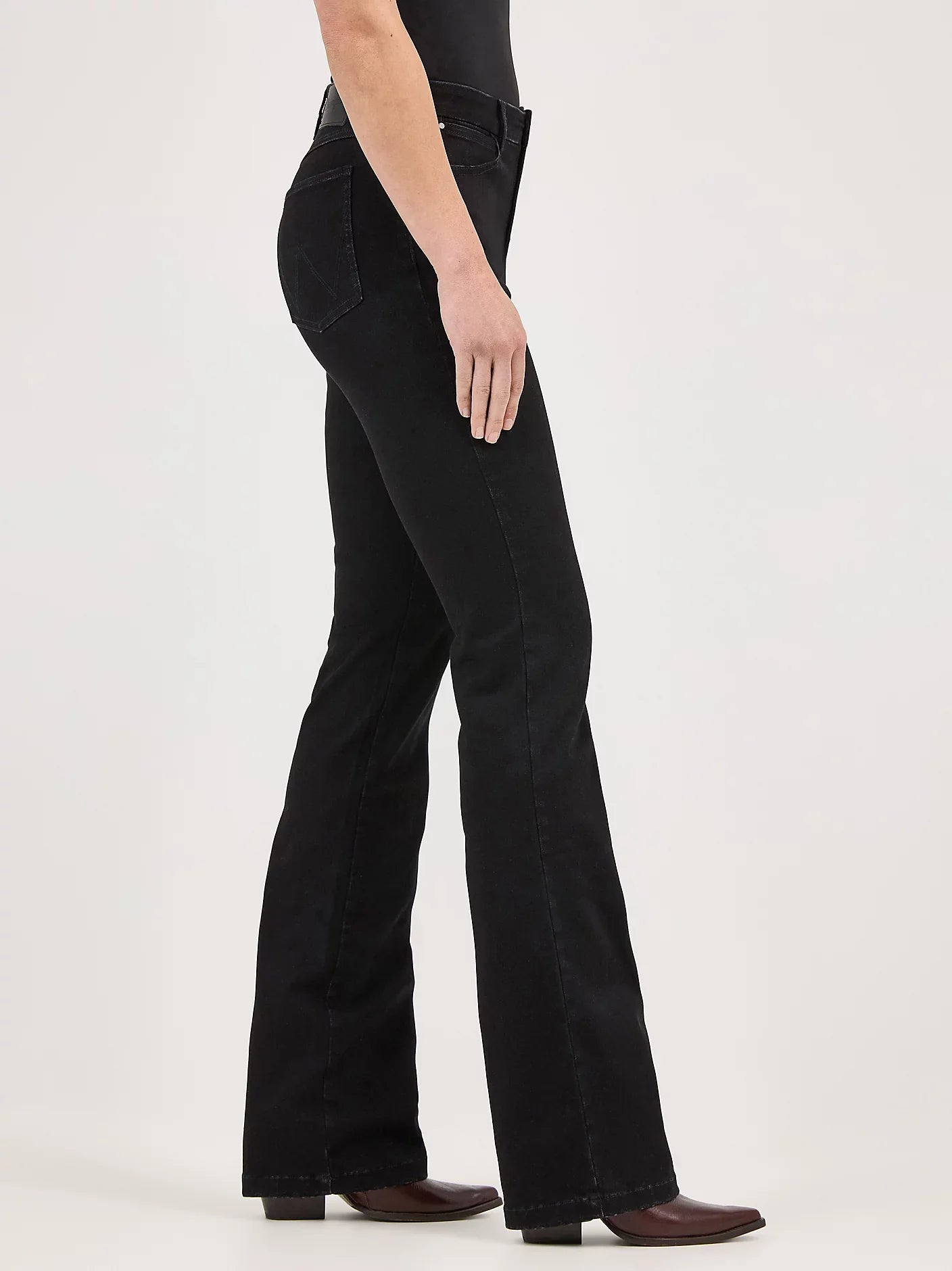 Wrangler Women's Bespoke Bootcut High Rise Leighton Jeans