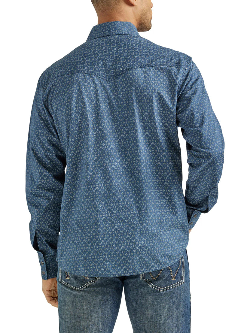 Wrangler Men's Retro Premium Blue Flower Chain Long Sleeve Western Snap Shirt