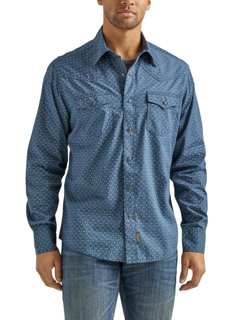 Wrangler Men's Retro Premium Blue Flower Chain Long Sleeve Western Snap Shirt