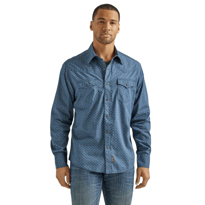 Wrangler Men's Retro Premium Blue Flower Chain Long Sleeve Western Snap Shirt